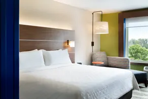 Holiday Inn Express & Suites Middletown by IHG - Image 2