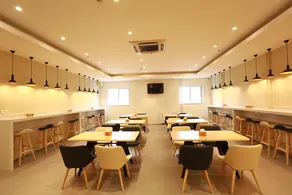 Hanting Hotel (Baoding Railway Station East Square) - Image 2