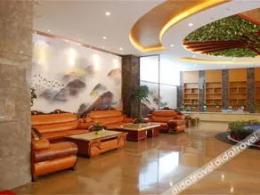 Chunchen Hotel - Image 4