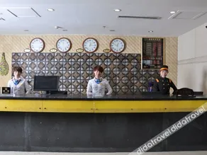 Wenquan Holiday Hotel - Image 3