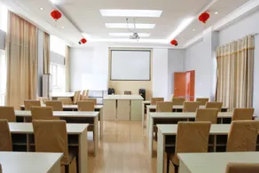 7UP City Hotel (Wuhan Dongxihu Branch) - Image 4