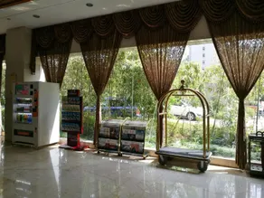 Garden Hotel - Image 5