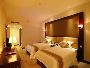 Carefree Hotel - Image 4