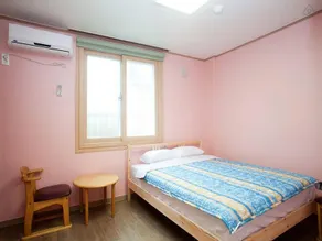 You & I Guesthouse - Image 4
