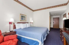 Clarion Pointe Jesup - Image 4