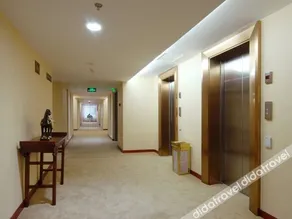 China Electronics Huajing Business Hotel - Image 3