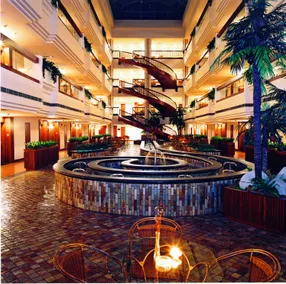 Zhongshan Sunshine Holiday Hotel (Zhongshan Pedestrian Street Branch) - Image 3