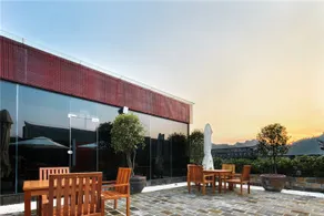Manyue Select Holiday Hotel - Image 4