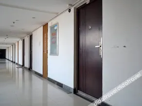 Jiutian Business Hotel (Zhengzhou Shamen Subway Station) - Image 4