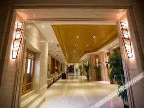 Grand Metropark Hotel Violet Swan - Image 2