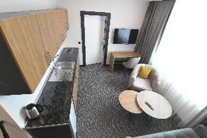 Vplus Hotel - Image 5