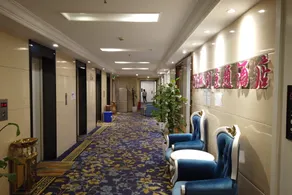 Linchuan Theme Hotel - Image 5