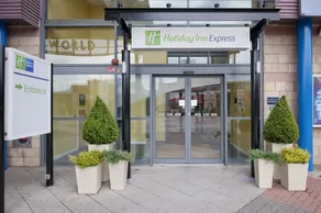 Holiday Inn Express Bradford City Centre By Ihg - Image 4
