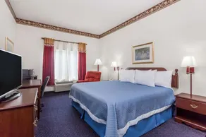 Clarion Pointe Jesup - Image 3