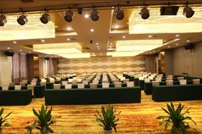 Wuhan Laisi Grand Rezen Hotel - Image 4