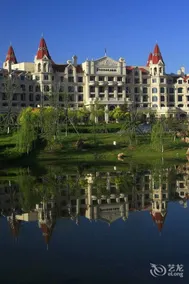 Bihu Hotspring Resort - Image 2
