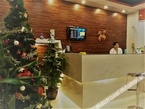 76 Express Hotel - Image 3