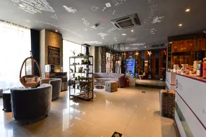 BOBO HOTEL - Image 5