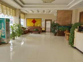 Yijia Fashion Hotel - Image 4