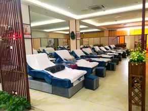 Lichenghua Mansion All Suites Hotel (Guilin Liangjiang Sihu High-speed Railway Station) - Image 2