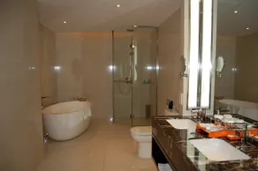 Power Hotel - Image 5