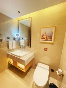 Vienna Hotel Wuzhou Tengxian Central City - Image 2
