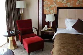 New Cozy Harbour Hotel - Image 5