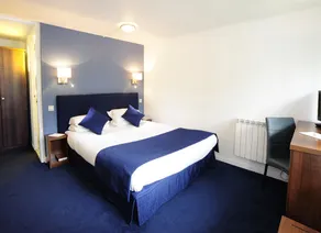 The Hotel Rafiya, Redditch - Image 4