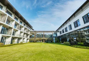 Deqing Longshan Lake Golf Resort Hotel - Image 4