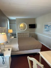 The Admiral Hotel/Motel - Image 3