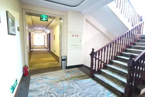 Huaxuan Hotel (Dalian Qixin Street Branch) - Image 4