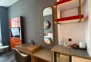 R Hotel - Image 3