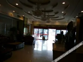 Ling Nan International Hotel - Image 2