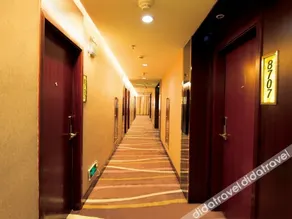 Veee Hotel - Image 2