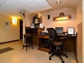 Best Western Burlington Inn - Image 2