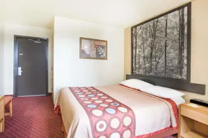 Super 8 By Wyndham Lexington Va - Image 3