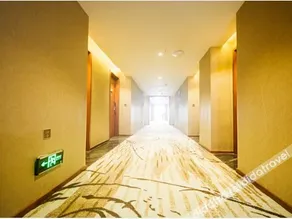 Jurassic Hotel - Image 5