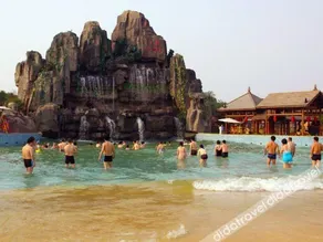 Xianning Hot Spring Valley Resort - Image 4
