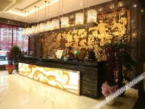 Peninsula Holiday Hotel - Image 3