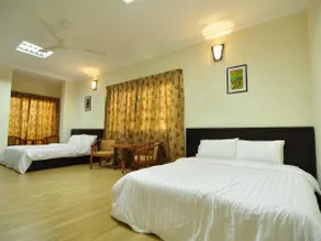 T'Lodge - Image 4