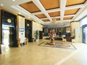 Carol Hotel - Image 2