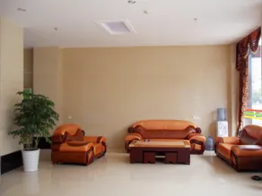 Danxia Holiday Hotel - Image 4