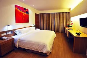 Wisdom Hotel Shanghai - Image 4