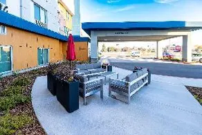Hampton Inn Selma, Ca - Image 3