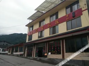 Xiling Snow Mountain Xueyingyuan Farm Stay - Image 2