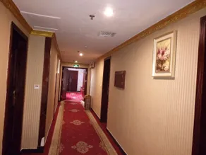 Huayan Hotel - Image 2