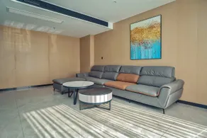 Oriental Guanlan Hotel - Image 4