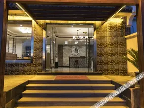 First Met Hotel - Image 4
