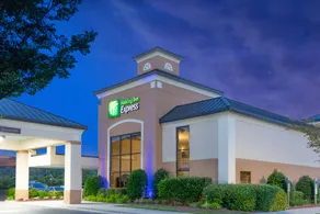 Holiday Inn Express New Bern - Image 2