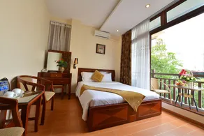 Artisan Lakeview Hotel - Image 2